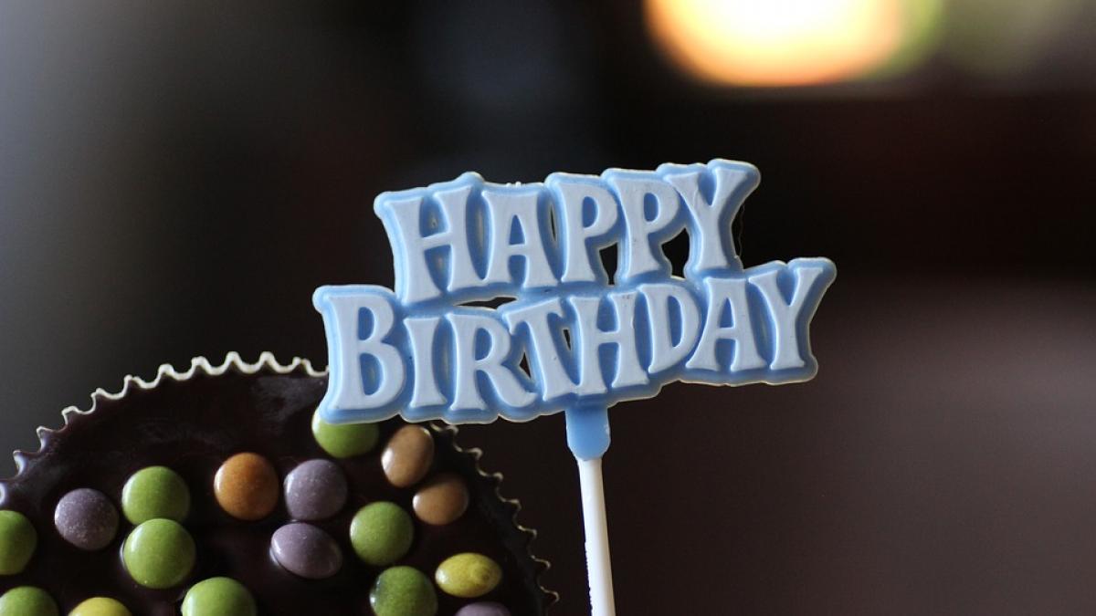 mesaje de sfintii constantin si elena cele mai haioase urari de sfintii constantin si elena