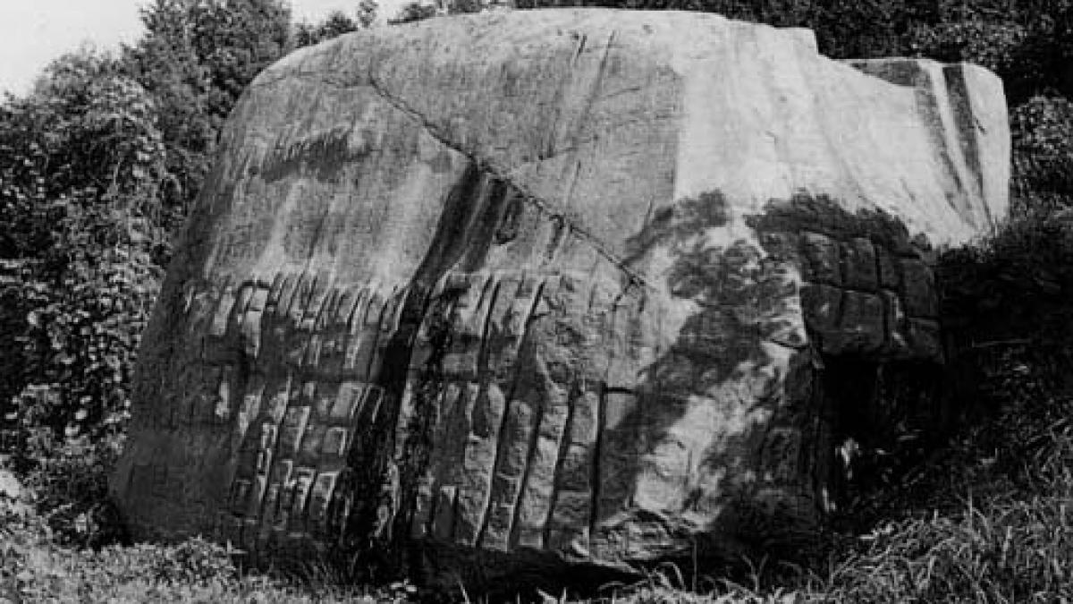 misterul corabiilor de piatra megalitii din japonia despre care nimeni nu stie cum au aparut