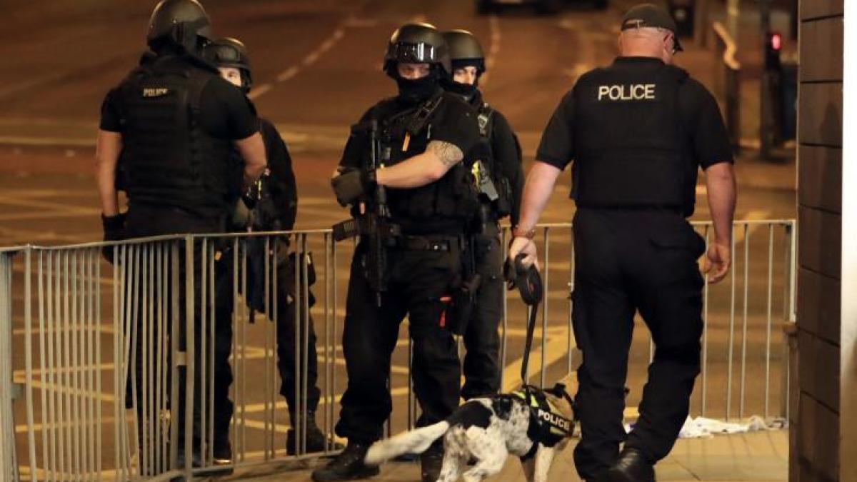 atentat terorist pe manchester arena marturia unei romance despre atmosfera din anglia