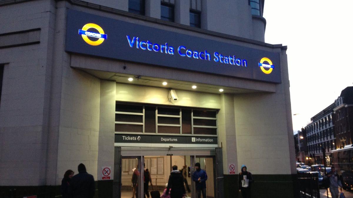 autogara din londra evacuata de urgenta