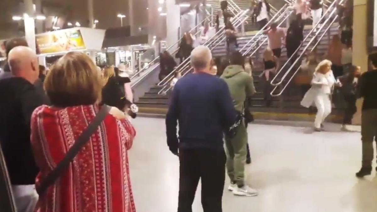 explozii pe manchester arena ambasada romaniei la londra incearca sa afle daca sunt romani printre