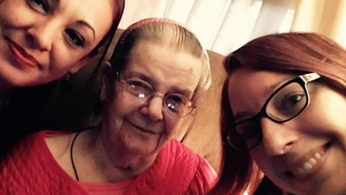 s a intors acasa si a descoperit un bilet in usa cand l a citit a izbucnit in plans ce ii scrisese