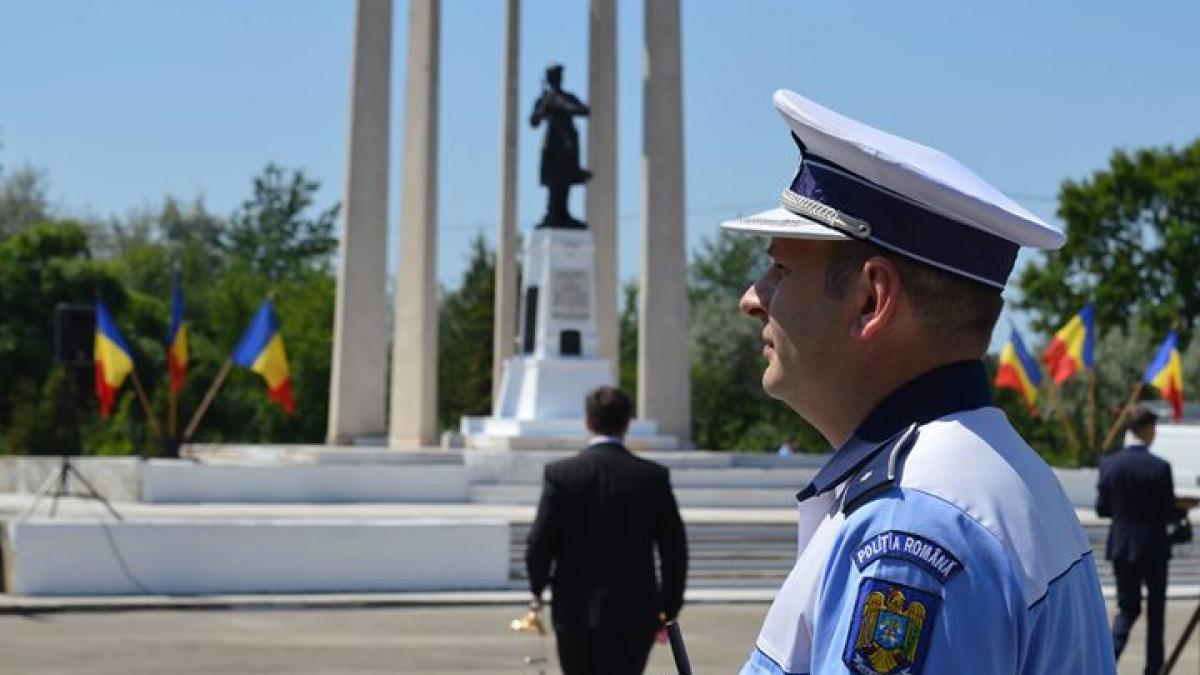 mai masuri de ultima ora in contextul riscului terorist mai multi politisti in spatiile publice si