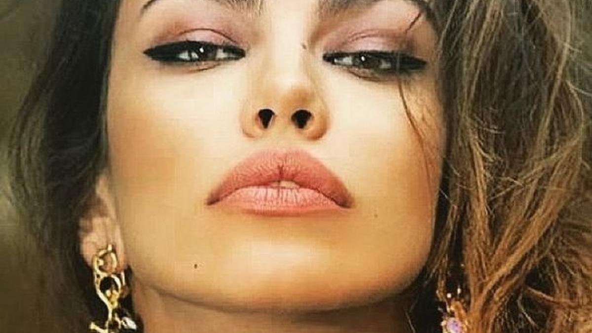 pozele pe care madalina ghenea le ar vrea sterse
