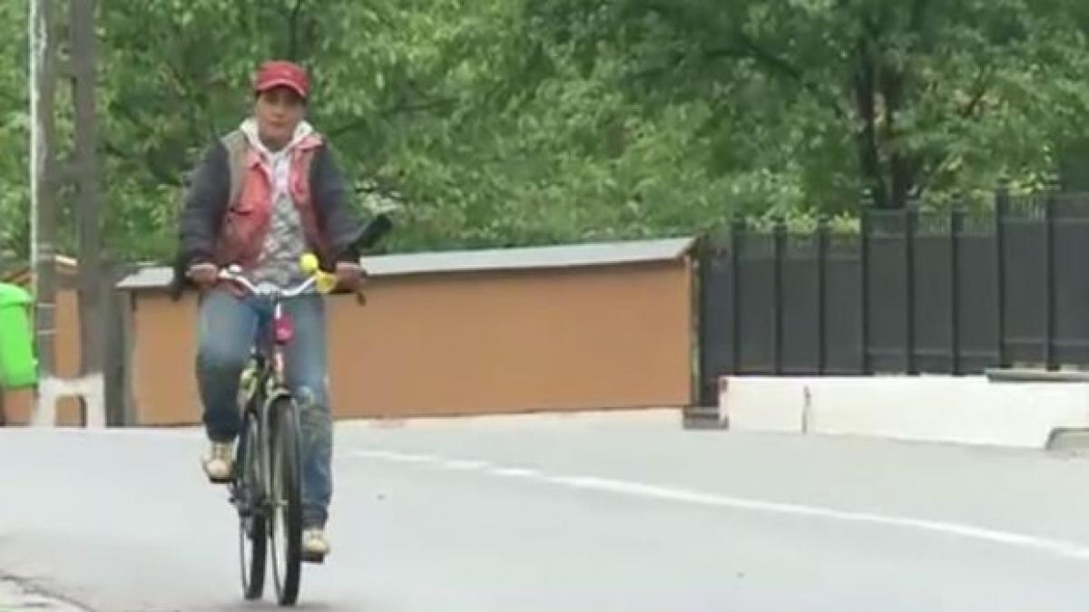 o biciclista aflata la limita saraciei a fost amendata cu peste 1 000 de lei un avocat denunta