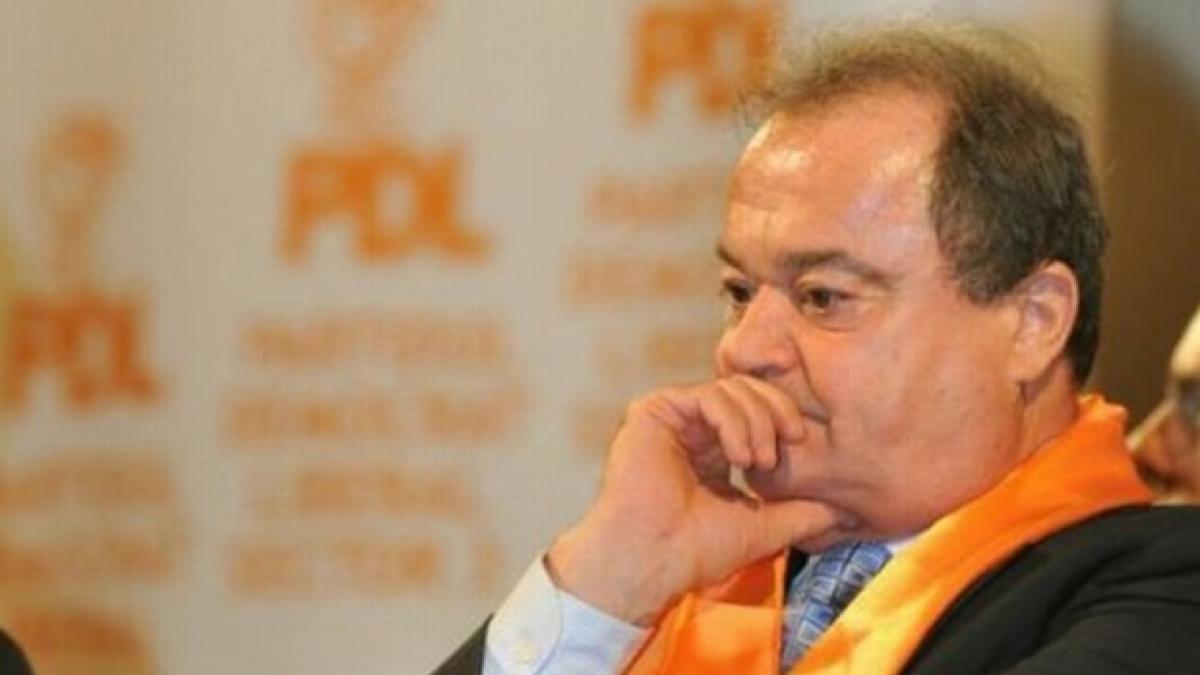 explicatiile lui vasile blaga pentru schimbarea prefectilor in preajma alegerilor din 2009