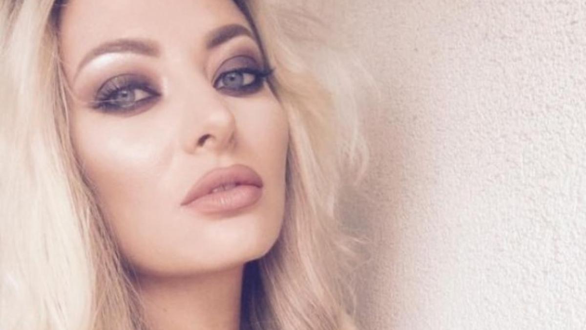 imagini exclusive din arhiva personala a deliei momente necenzurate video