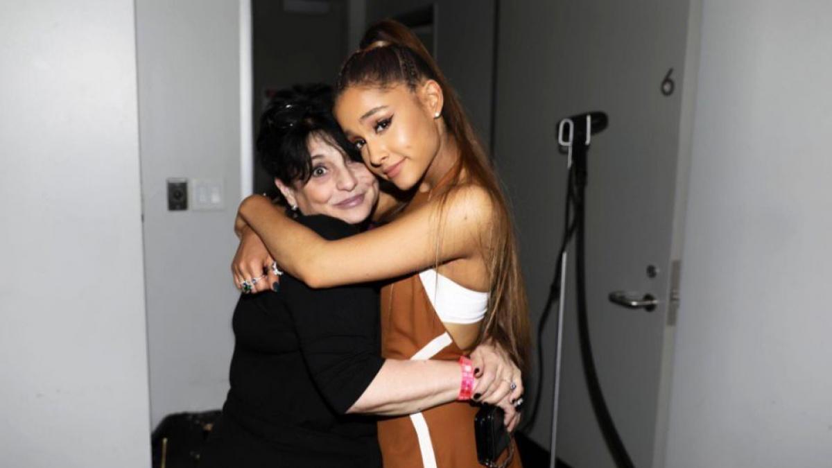 mama arianei grande vorbeste pentru prima data despre masacrul de la manchester arena mesajul