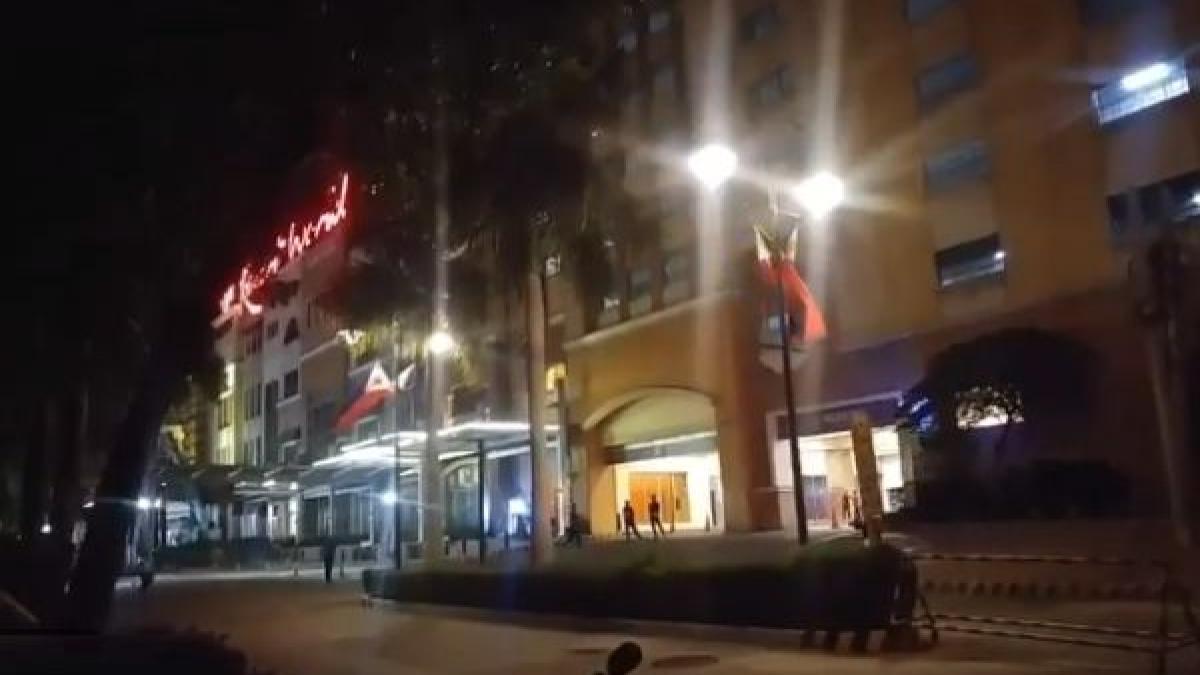 explozii si focuri de arma intr un hotel renumit din filipine