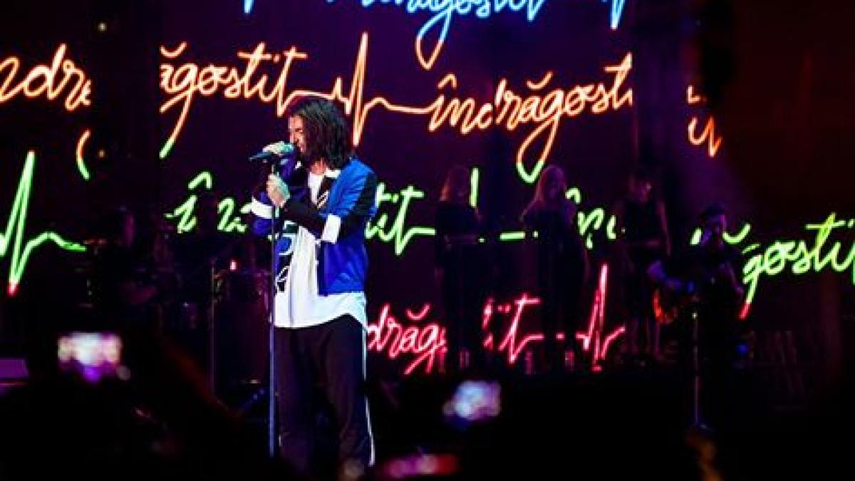 incident la concertul lui smiley un obiect de decor a luat foc