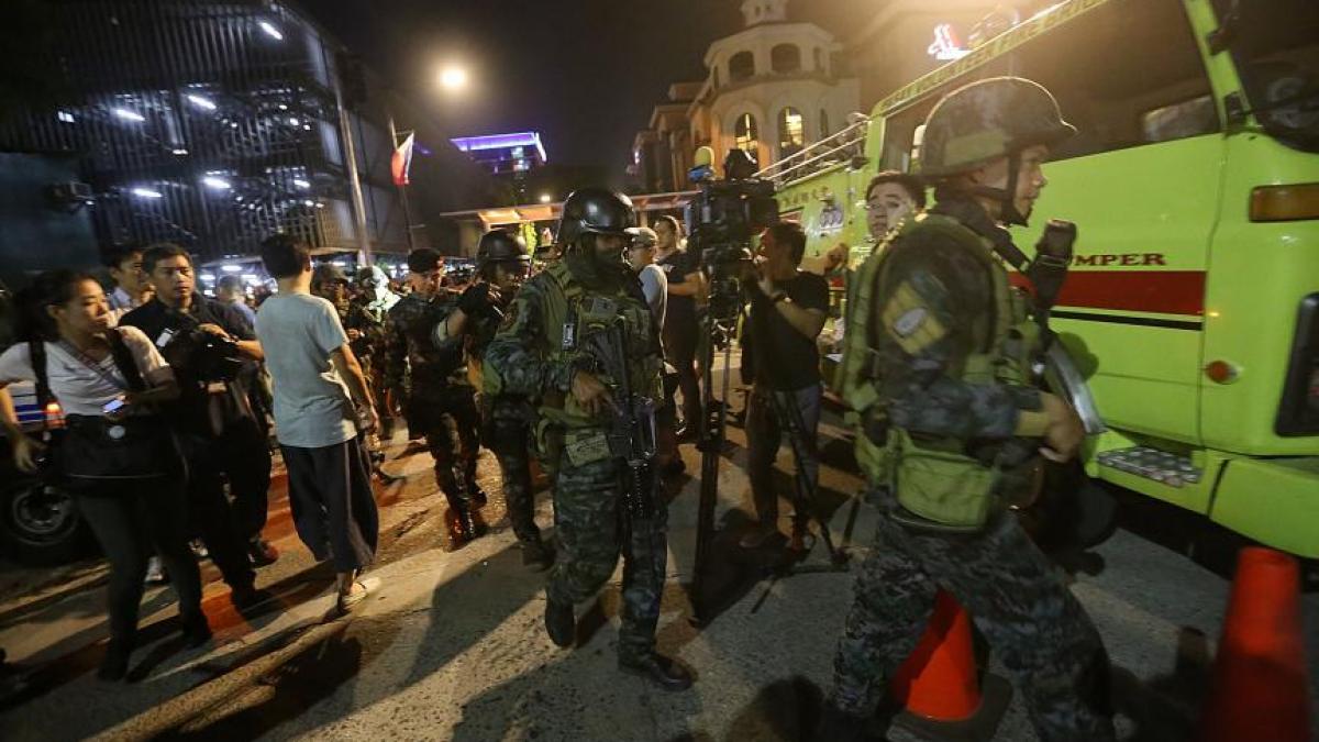 atac armat intr un cazinou din filipine cel putin 34 de persoane au murit