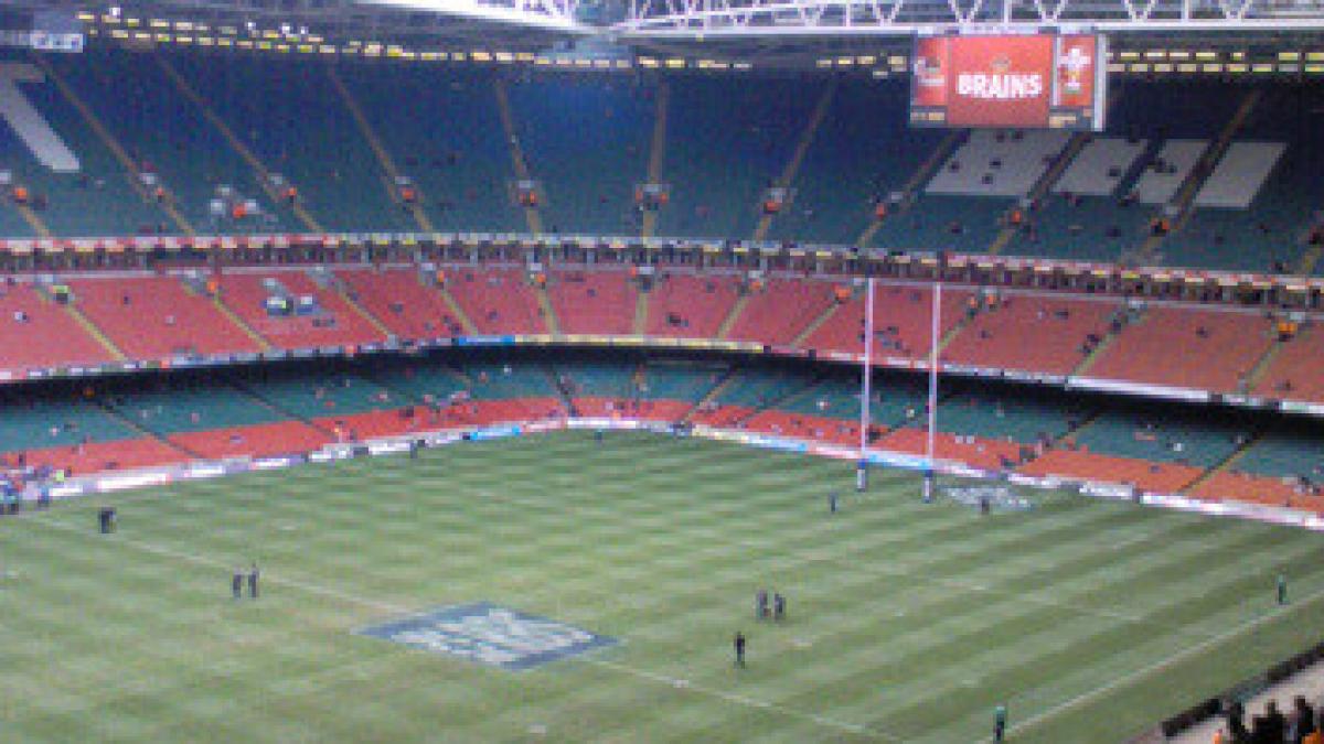 cersetori alungati din oras inainte de finala ligii campionilor ne trateaza ca pe niste deseuri