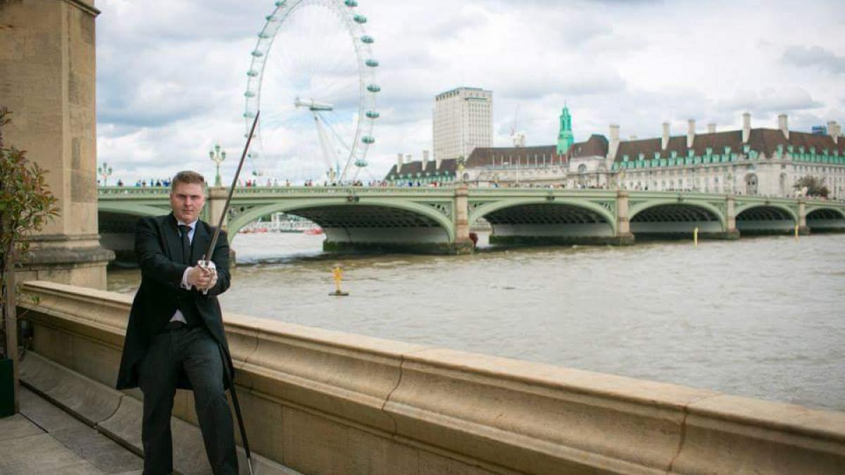 dupa atacurile din londra un jurnalist britanic a provocat isis sa l ucida ce suma vor primi