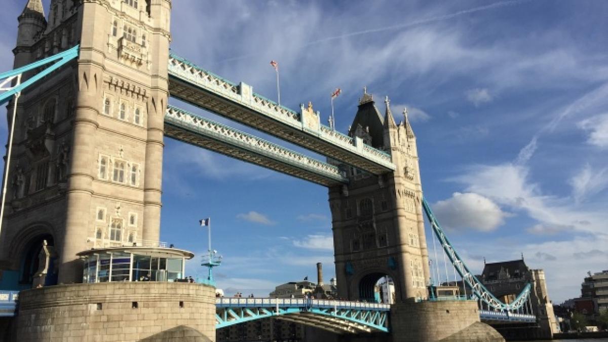 soferii care si au abandonat masinile in atentatul de pe london bridge au fost amendati e o