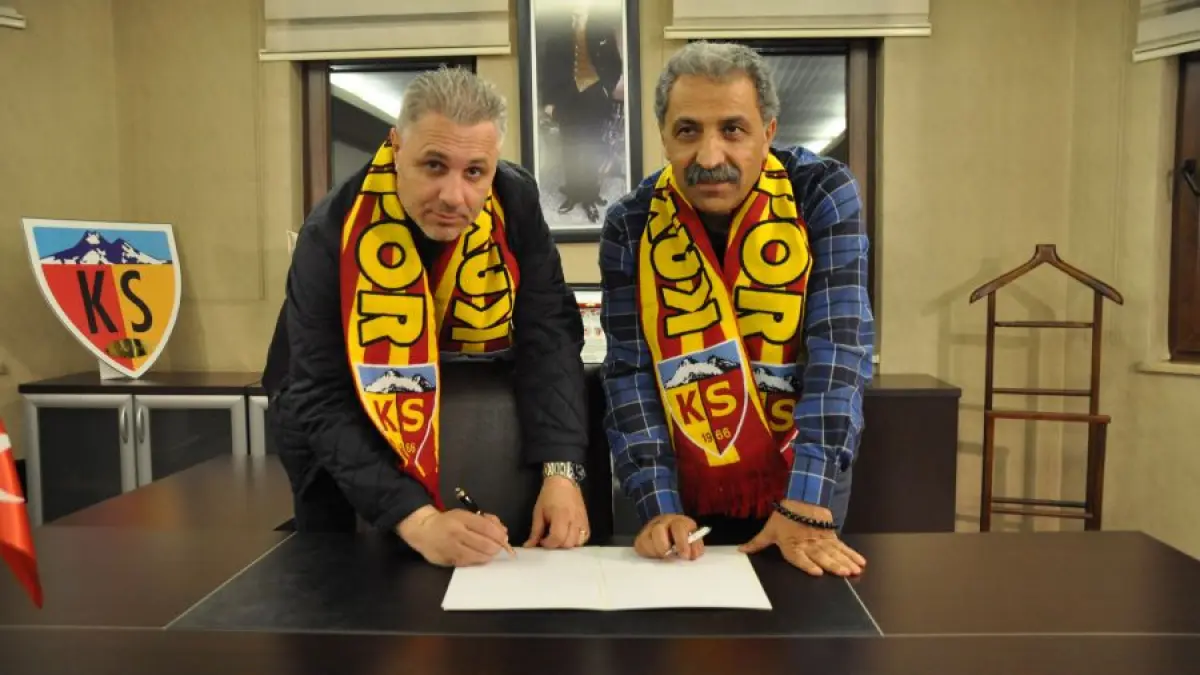 e oficial marius sumudica a semnat cu o noua echipa