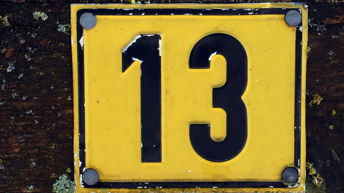 marti 13 superstitii cum sa te feresti de cele trei ceasuri rele