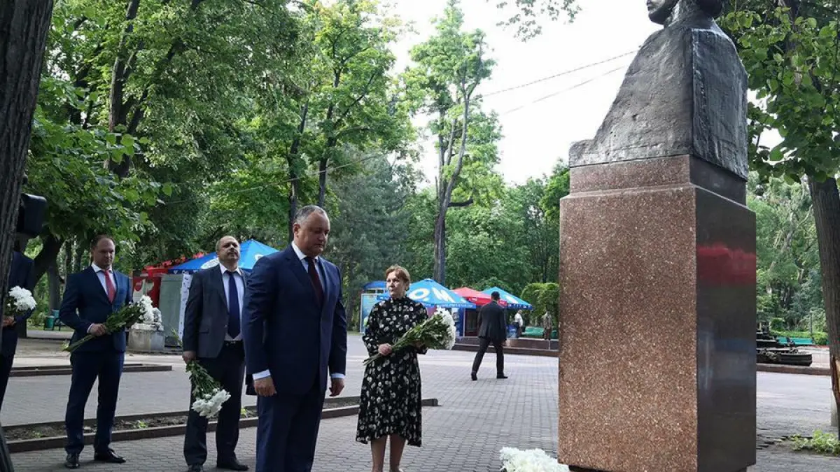 igor dodon eminescu s a nascut pe pamant moldovenesc ne mandrim ca avem asa un pamantean video
