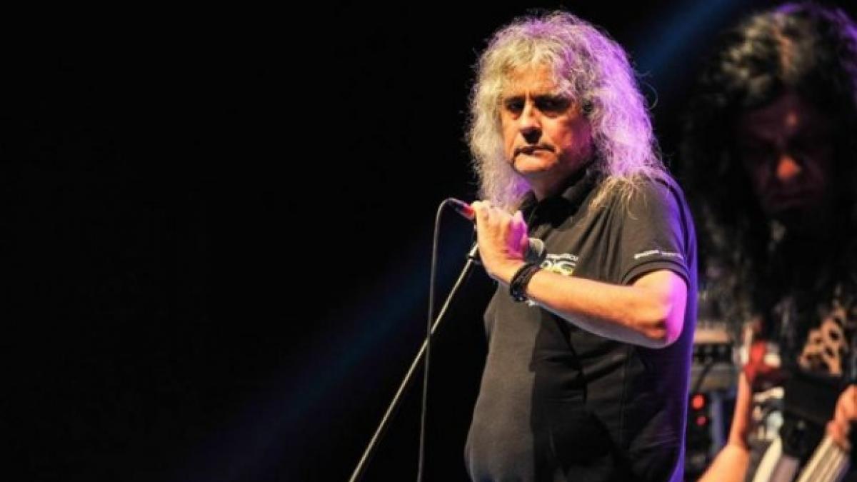 cristi minculescu nevoit sa dea spaga ca sa intre la propriul concert