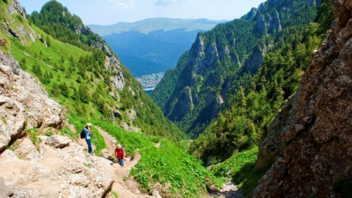 razbunarea crunta a unui barbat inselat de sotie cu un cioban l a legat pe amant de gat si l a