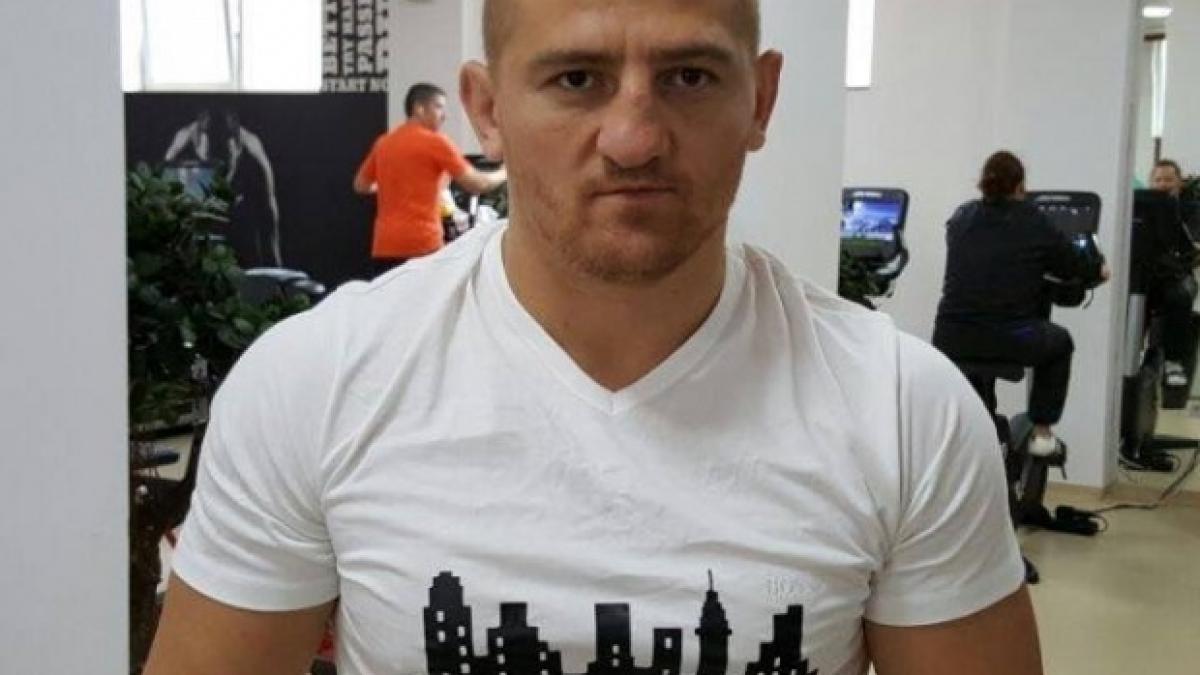 luptatorul k1 catalin morosanu facut ko de un agent de la rutiera