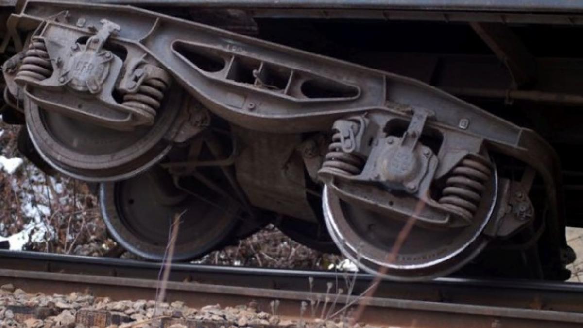 tren deraiat intr o gara aglomerata din moscova mai multi raniti