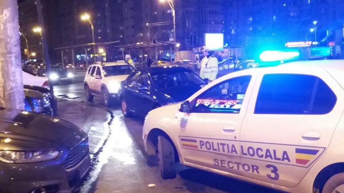 e oficial politia locala nu are voie sa opreasca masinile in trafic