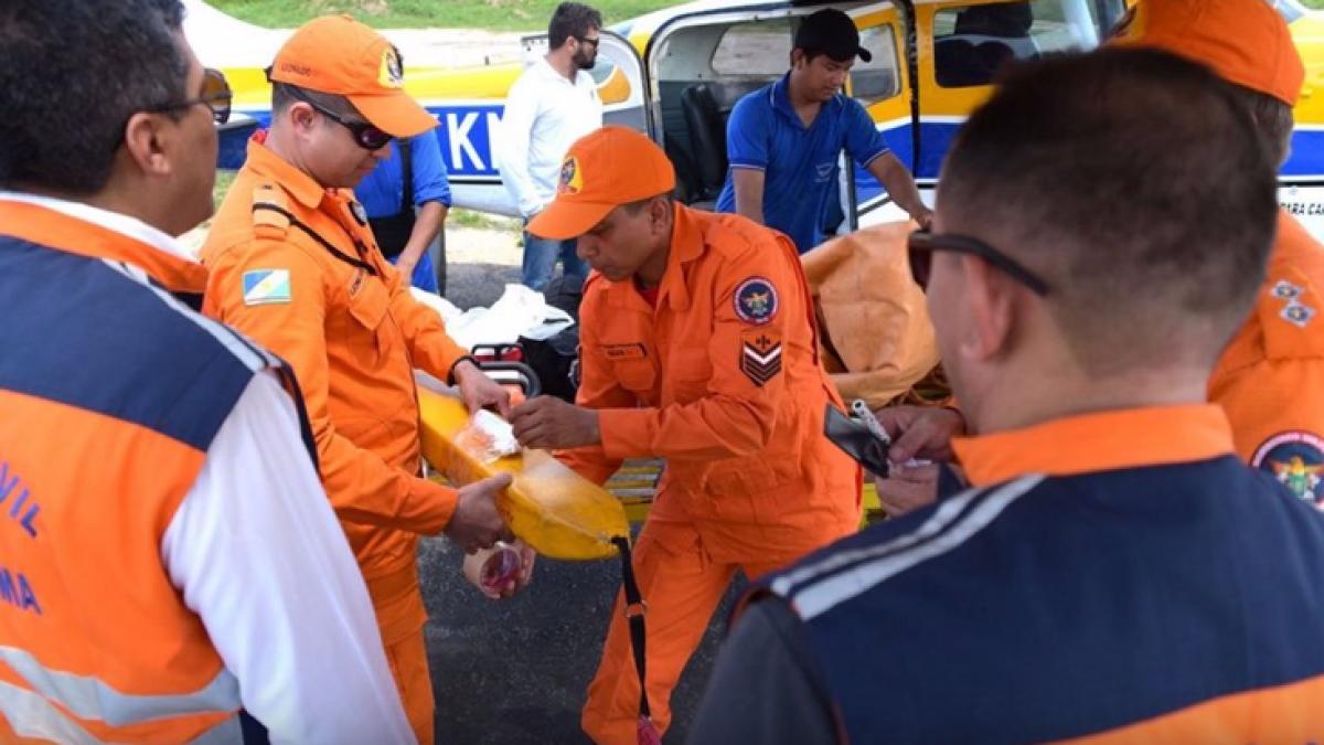 un pilot a scapat cu viata din avionul prabusit dar echipele de salvare l au ucis din greseala