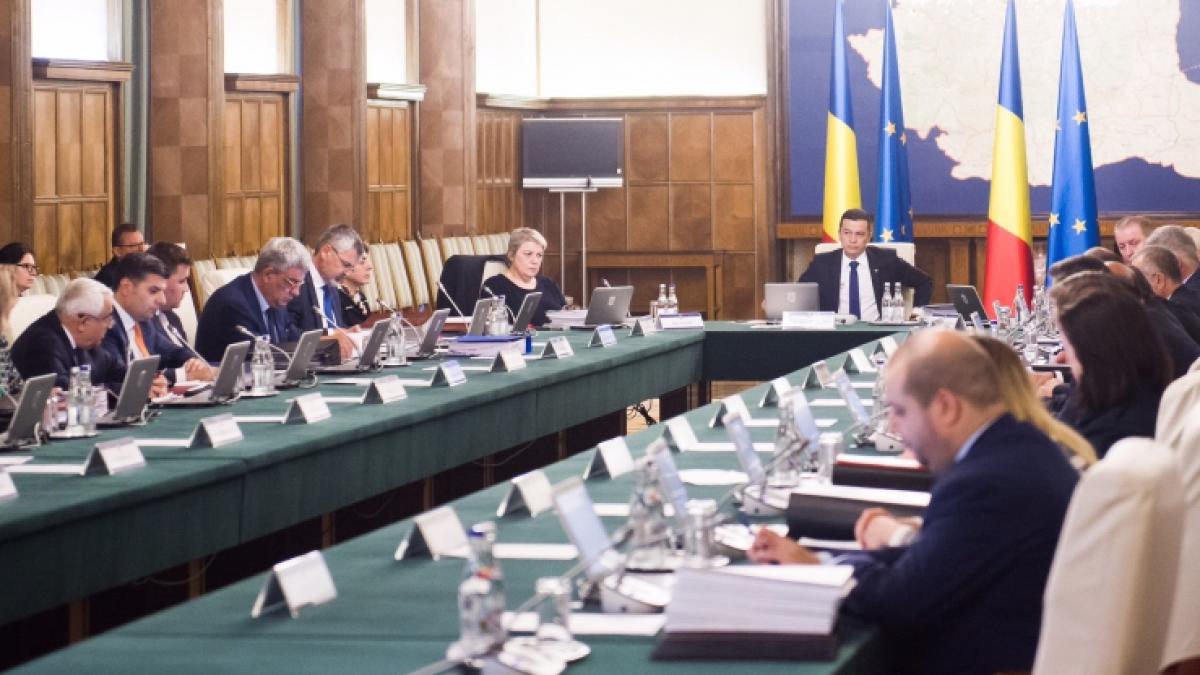 mai multi ministri au facut cereri de retragere a demisiilor