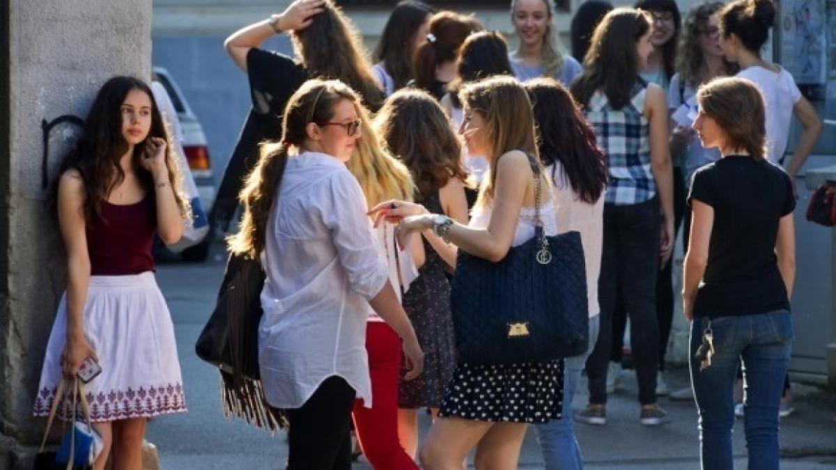 trei elevi au murit la scurt timp dupa ce au dat evaluarea la matematica gestul care le a fost fatal trei elevi au murit la scurt timp dupa ce au dat evaluarea la matematica gestul care le a fost fatal