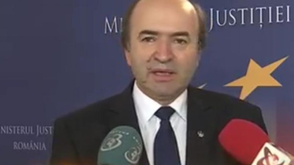 tudorel toader demisia nu inseamna si o incetare a mandatului