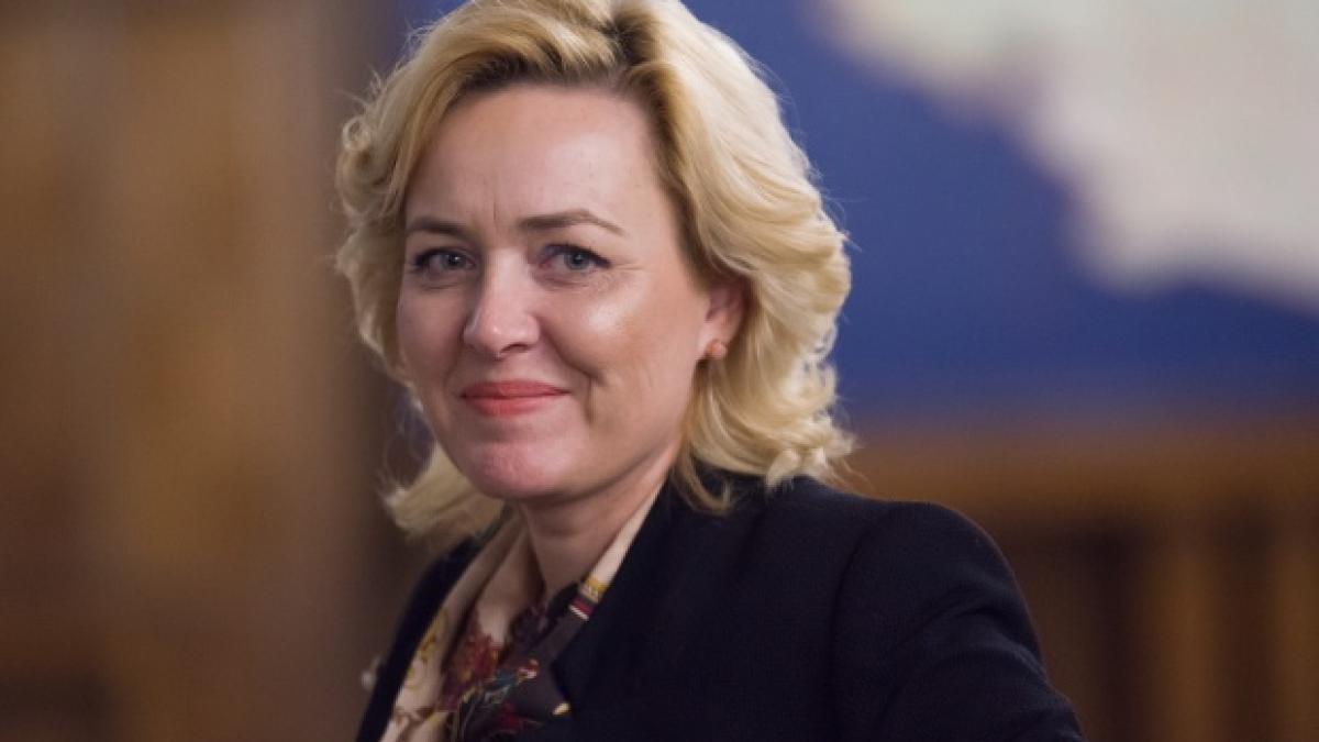 carmen dan reactie dupa ce 20 de ministri si au retras demisiile din guvern