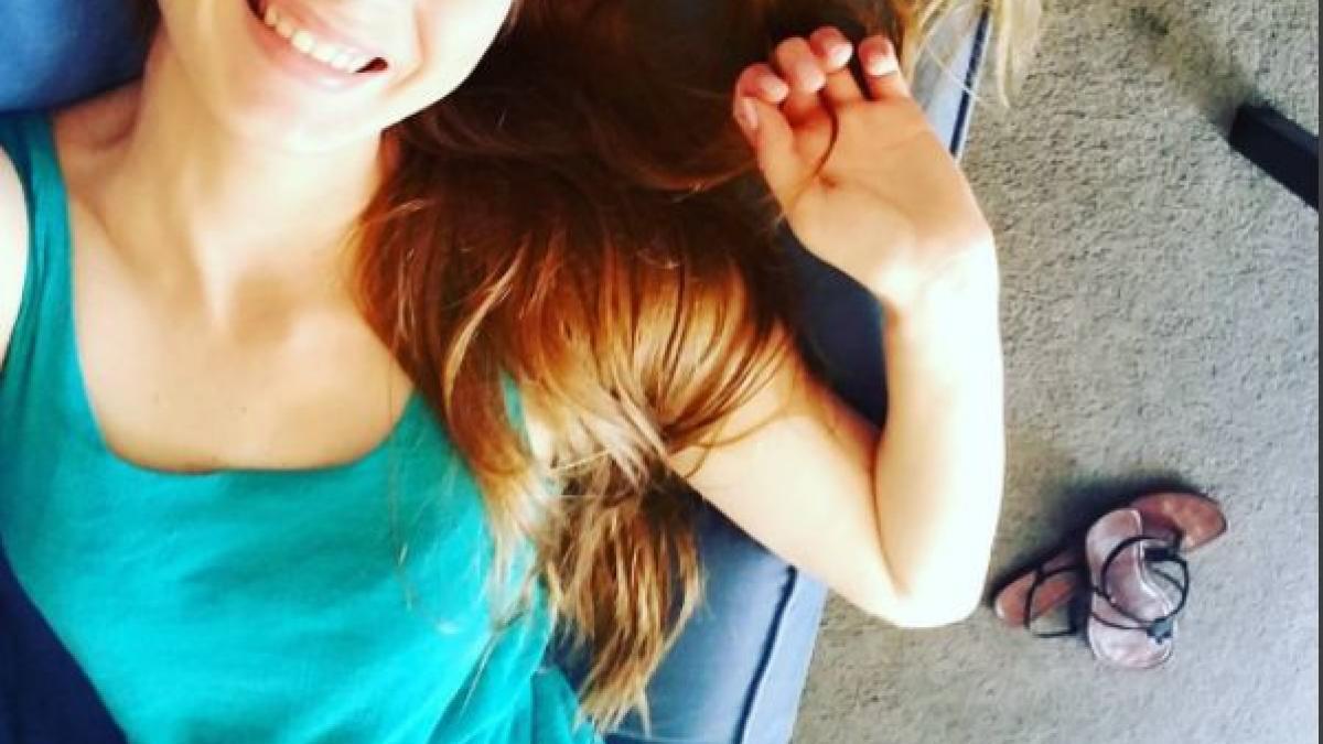 o educatoare de 21 de ani a fost concediata imediat dupa ce s a aflat ce facea noaptea si nu a vrut