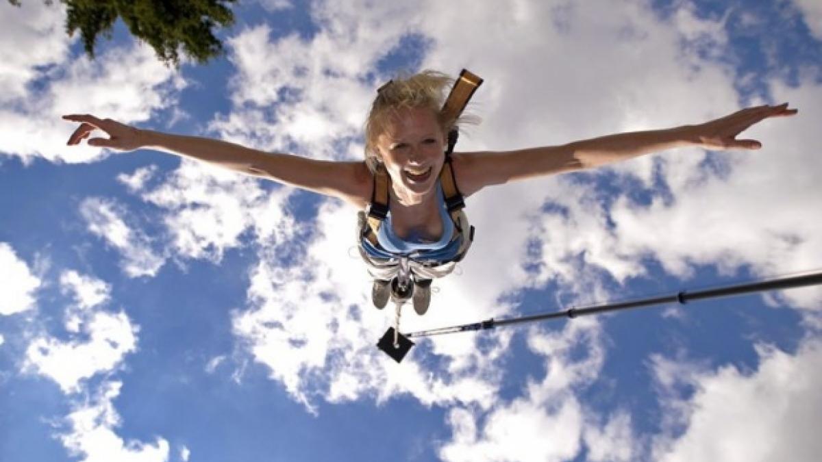 accident mortal la bungee jumping o tanara s a aruncat in gol pentru ca nu a inteles ce a spus