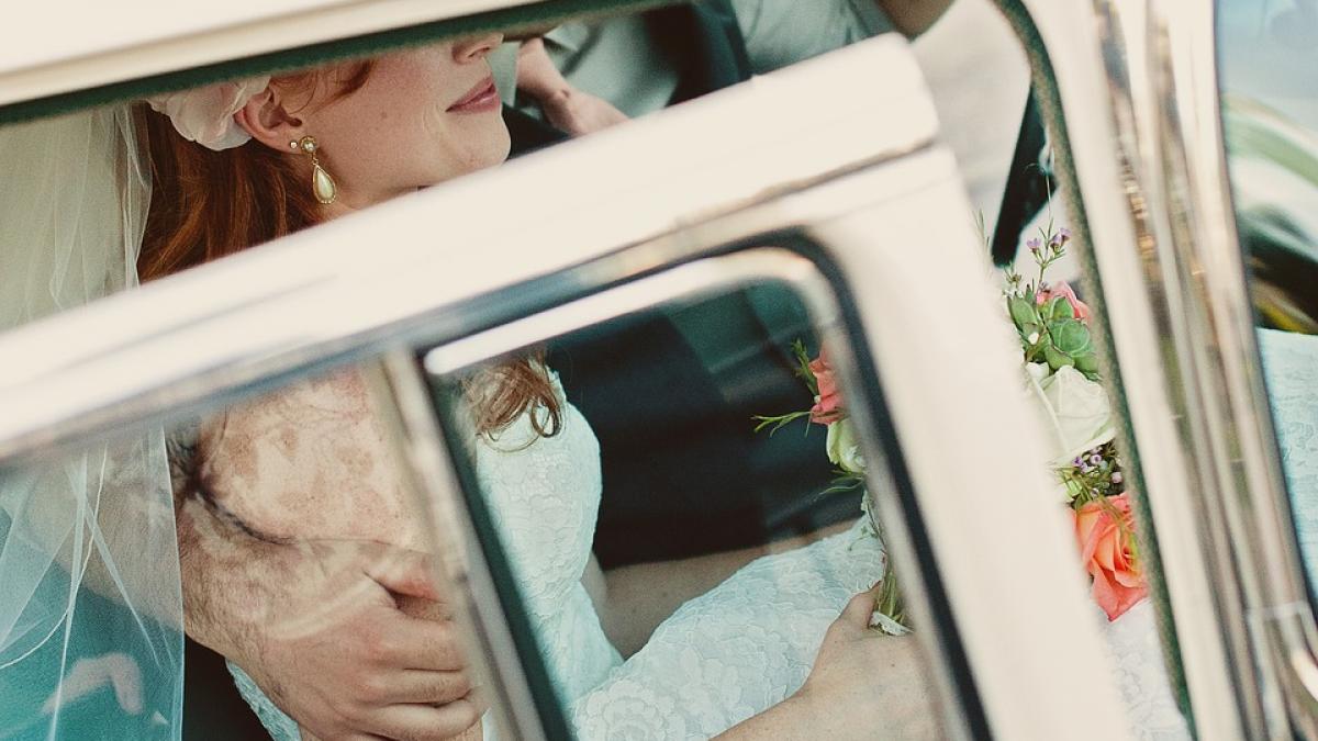 o mireasa a murit in accident iar mirele si a refacut viata cu femeia de la volan ce daune morale a