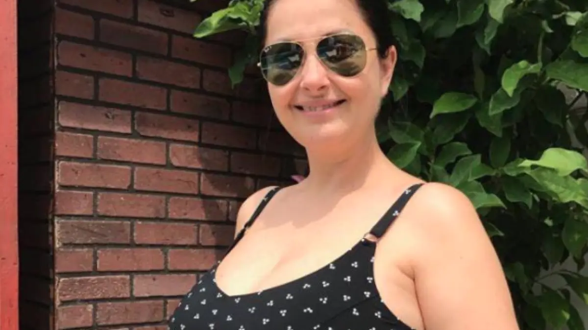 ce imagine gabriela cristea in costum de baie gravida in sase luni