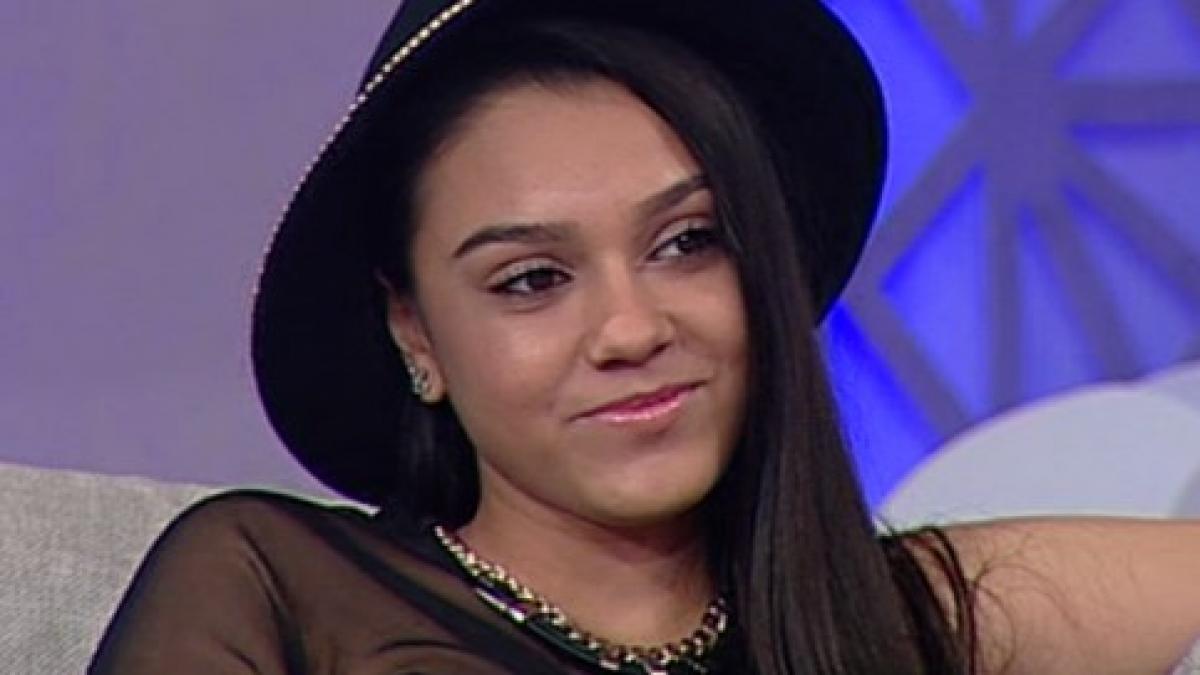 fiica lui adrian minune a promovat examenul maturitatii ce note a luat carmen la bacalaureat