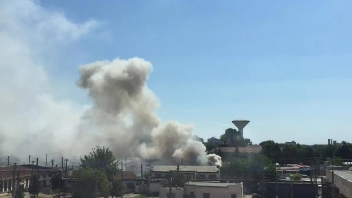 incendiul de la depoul din arad a fost stins imagini de la fata locului