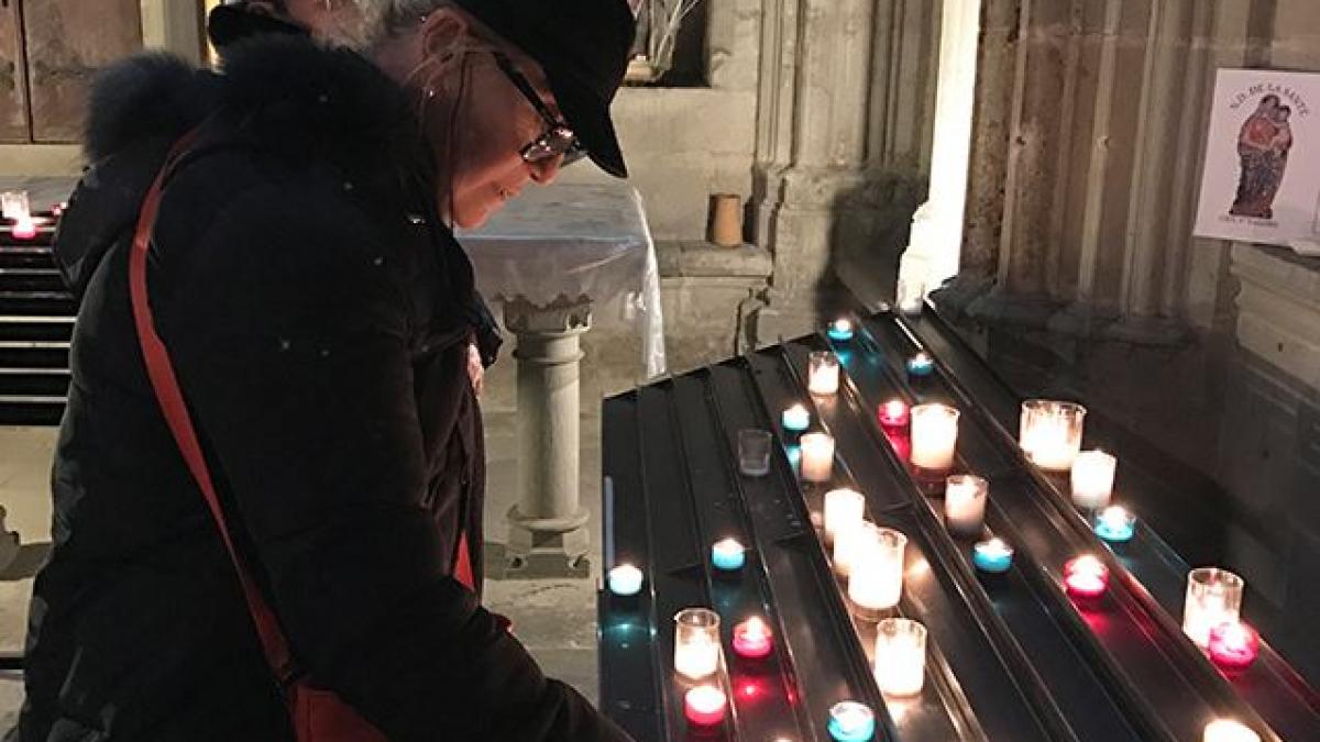 o cantareata cunoscuta a anuntat ca unicul sau fiu a murit la doar 42 de ani