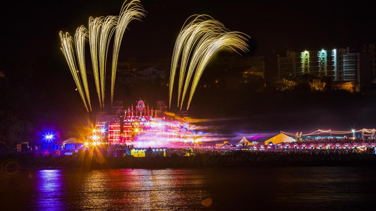 scandal urias la cel mai mare festival de pe litoral seful opc constanta atac dur la organizatori