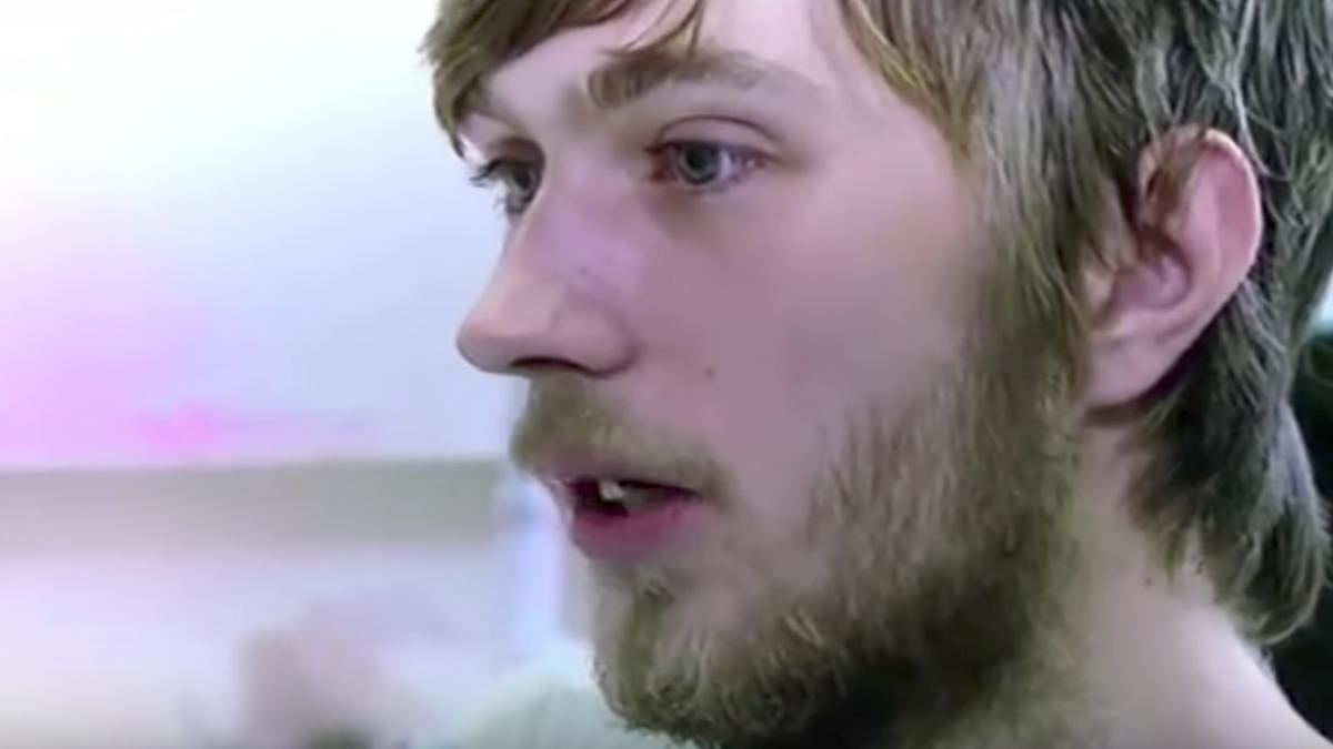 el este tanarul care nu s a spalat niciodata pe dinti cum arata