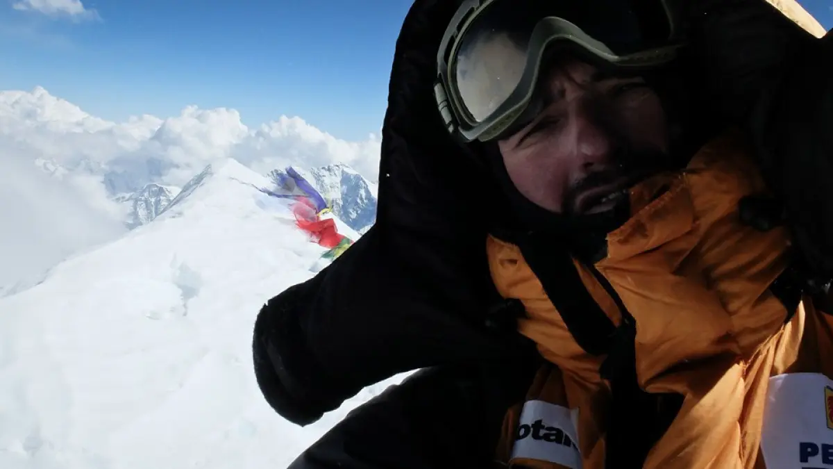 alpinistul alex gavan si a anulat expeditia pe varful nanga parbat din himalaya pentru a coordona