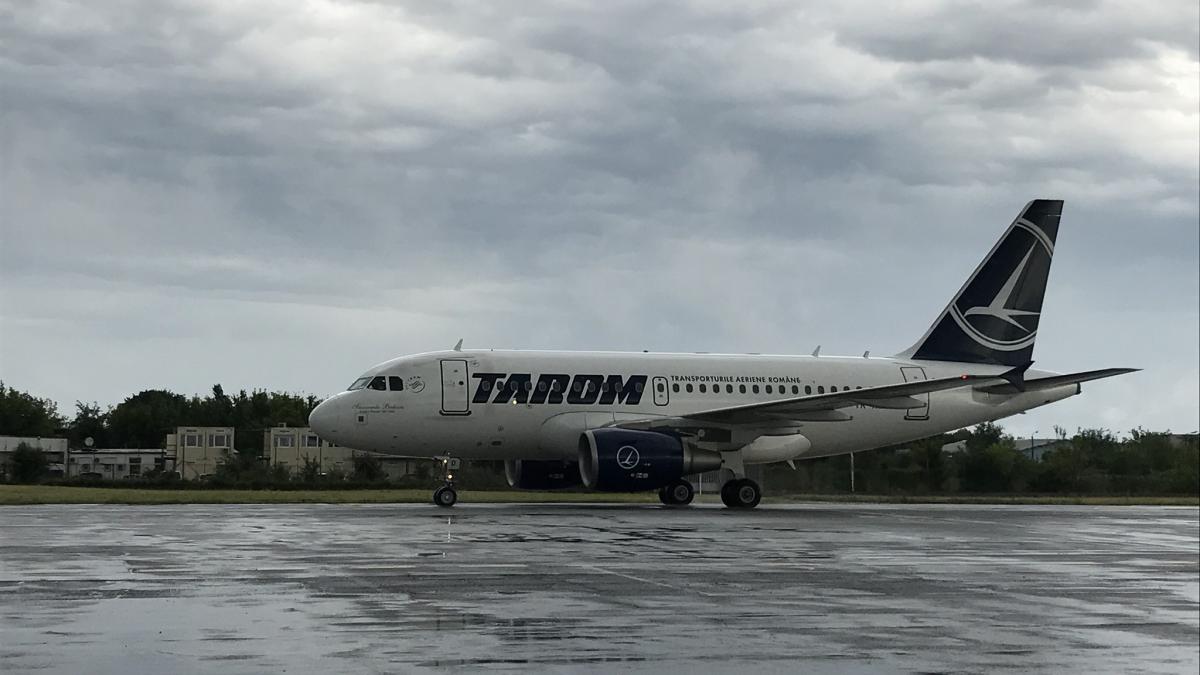 cursa tarom care trebuia sa ajunga la sibiu a aterizat la otopeni pasagerii vor ajunge la