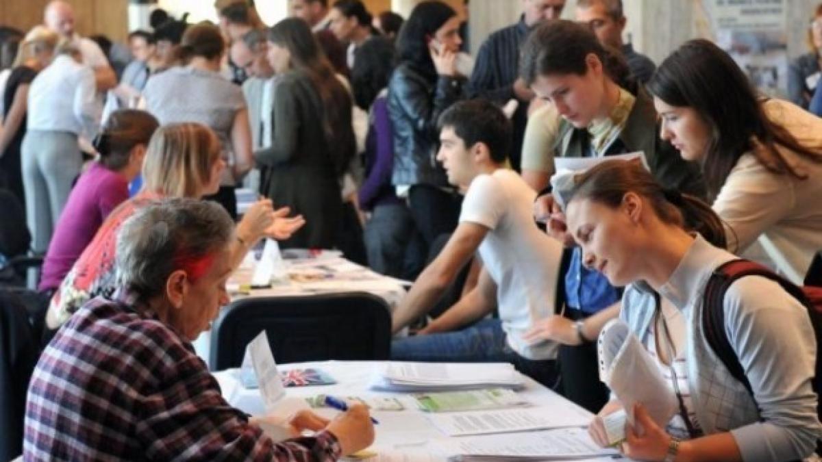 taierile salariale si disponibilizarile bat la usa