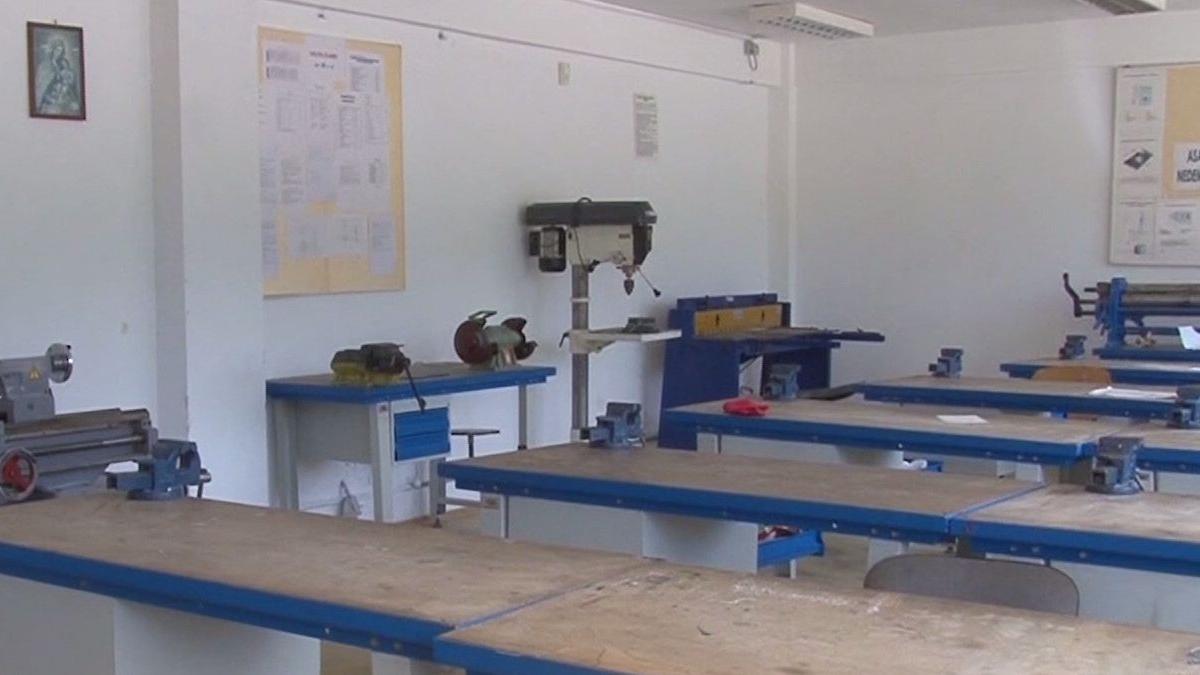 caz grav de violenta la un liceu din vaslui un elev a fost lasat fara ureche dupa ce a fost agresat