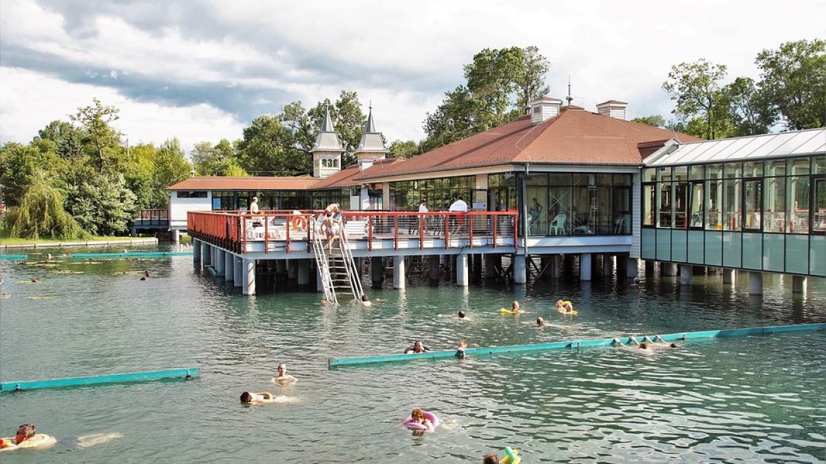 cine beneficiaza de tratament balnear in mod gratuit cate locuri in statiuni au fost rezervate in