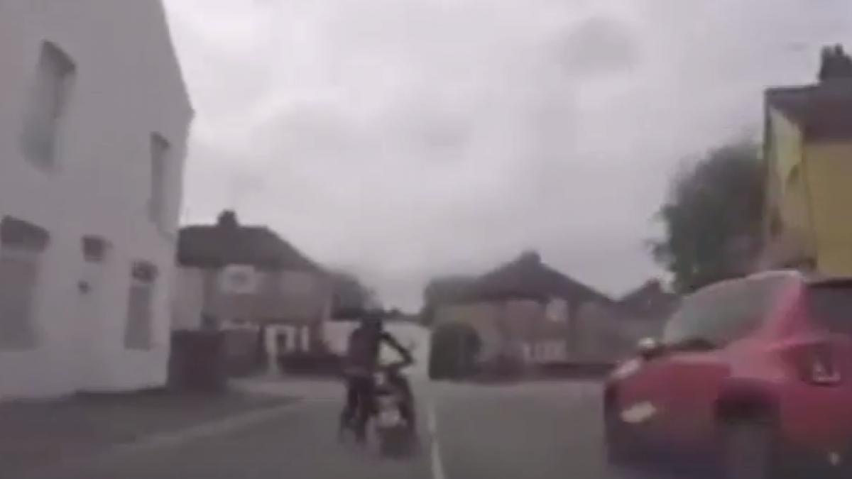 inselatorie in trafic ce a facut un motociclist pentru a primi despagubiri video