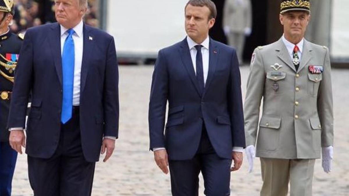 moment istoric in franta presedintele statelor unite asista la parada militara din paris