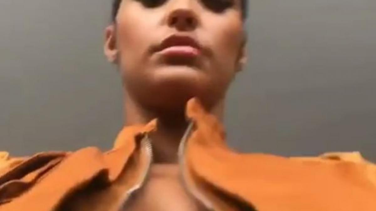 incendiar antonia si a pus piercing in zona intima ce priveliste imaginea care a innebunit