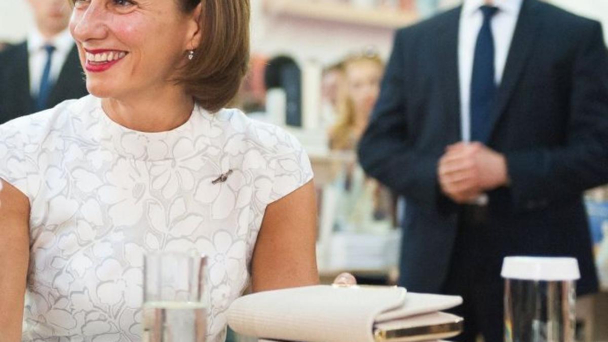 laura kovesi carmen iohannis nu este anchetata de dna