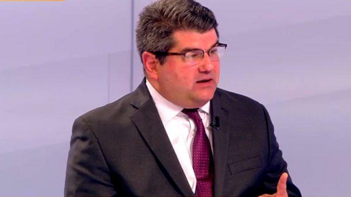 omul din spatele celui mai puternic lider din lume trump are mai mult nevoie de iohannis decat